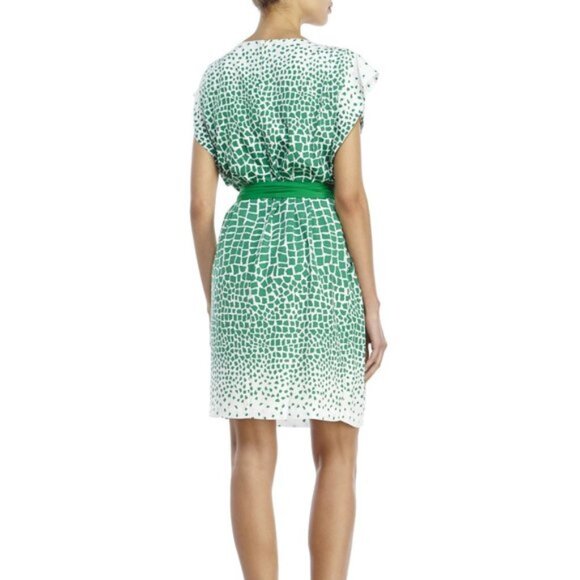 Eliza J Green & White Pocketed Dress, Size 18W‎ - Picture 2 of 9